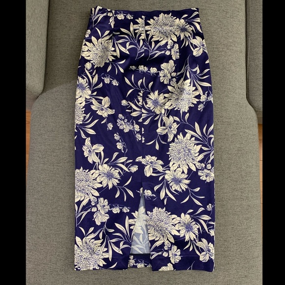ZARA Floral Pencil Skirt - Picture 2 of 2